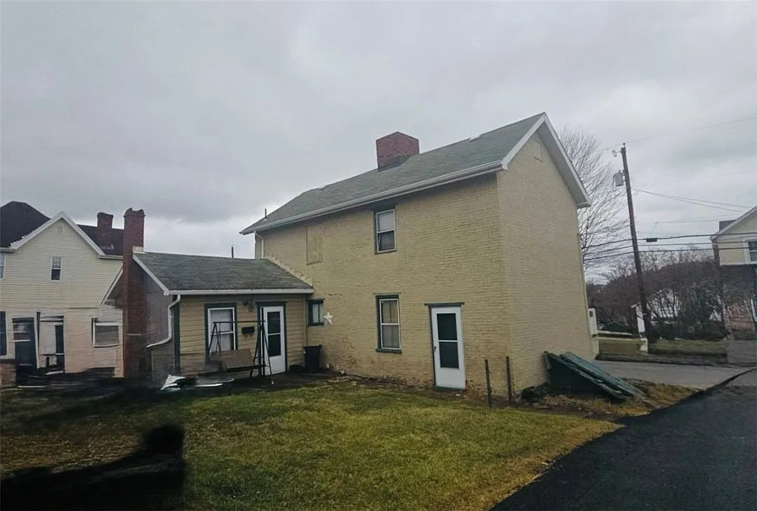 615 6th Ave photo 1