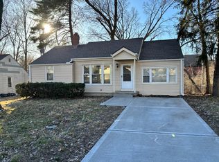 4304 N Locust St, Kansas City, MO 64116