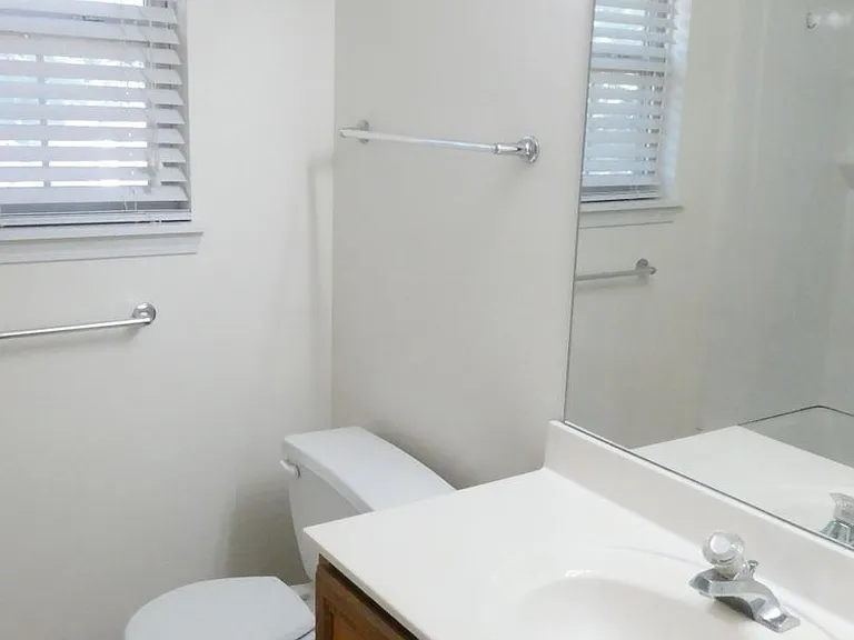 2314 Lichfield Dr — Photo 10