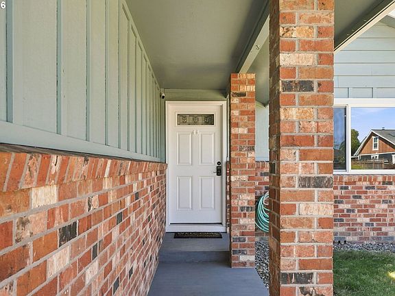 4th image of 305 Meadow Ln
