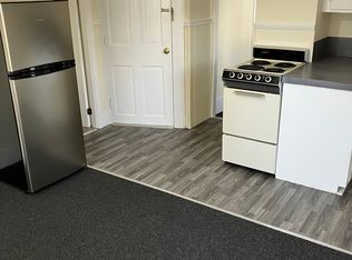 62 Broadway APT 4, Suncook, NH 03275