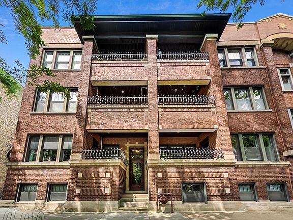 2nd image of 1858 W Berteau Ave APT 1