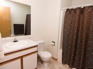 3233 Fletcher Ave APT 394, Lincoln, NE 68504