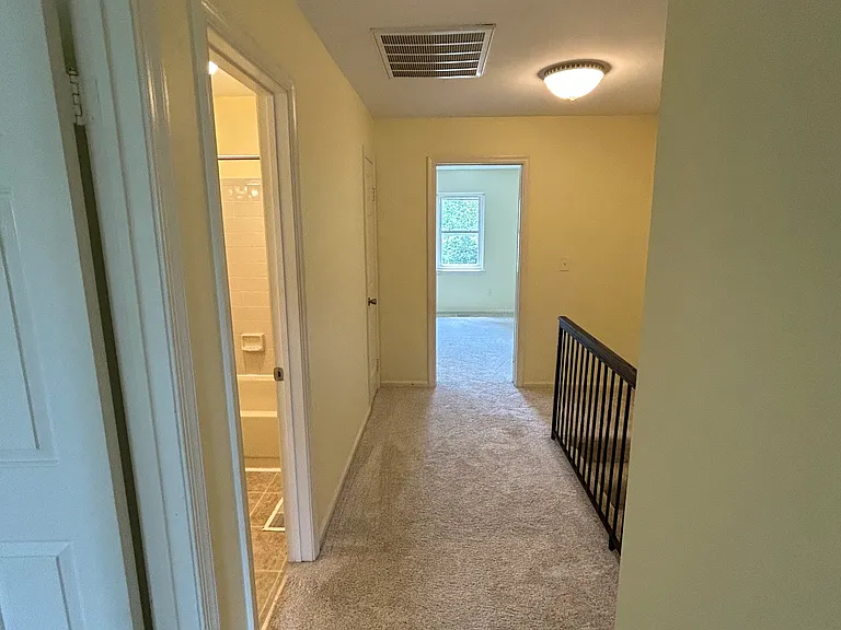 717 Westminster Ln — Photo 22