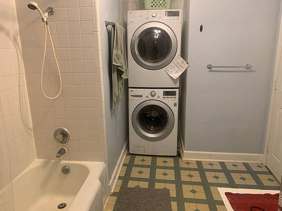 5th image of 804 Berkeley St #B