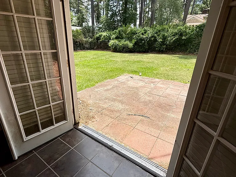 1733 Glenwood Rd — Photo 15