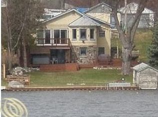 4259 Meyers Rd, Waterford, MI 48329