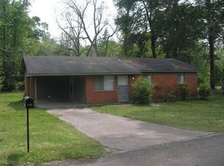 108 Autumn St, Hazlehurst, MS 39083