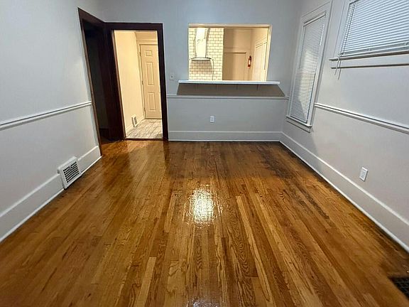 2nd image of 14421 Marlowe St