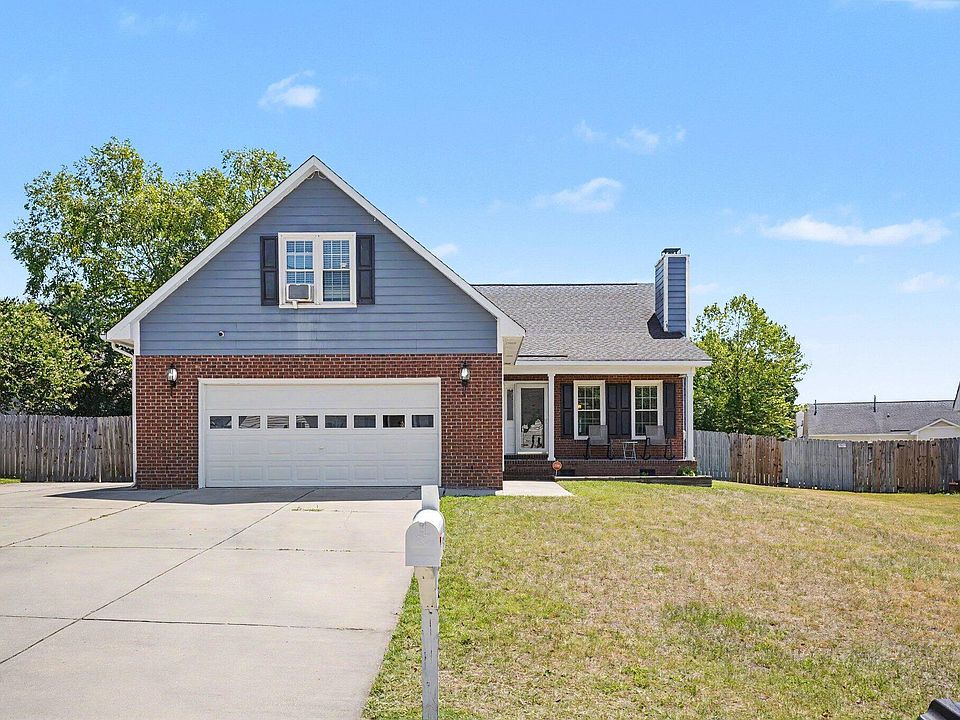 1st image of 2805 Franzia Dr