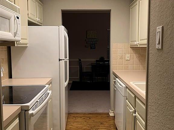 4th image of 3601 W Northgate Dr #111
