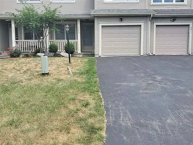 5809 Nobleton Cir — Photo 38