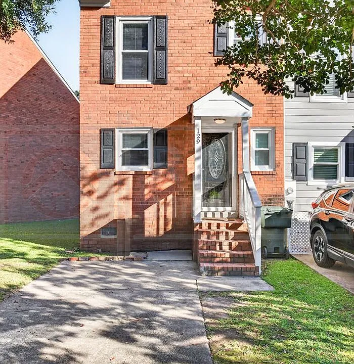 129 Village Walk
