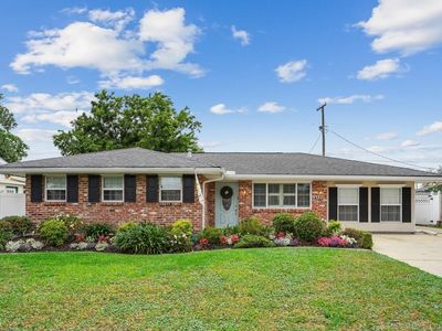 4320 Academy Dr, Metairie, LA, 70003