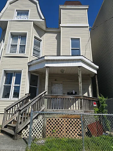 81 Auburn St #1BA Photo 1