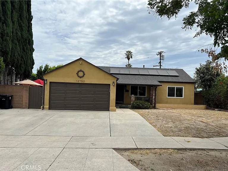 12752 Lemay St — Photo 1