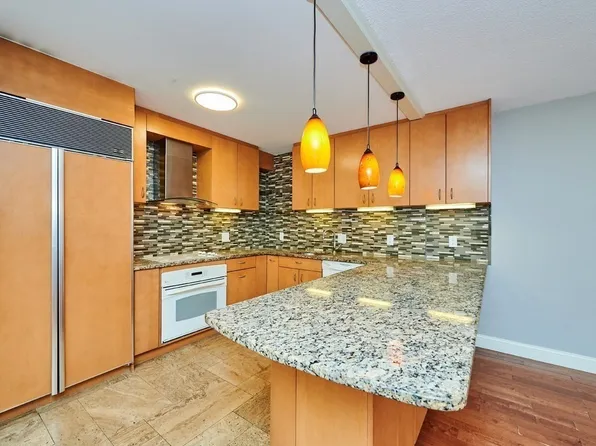50 Park St APT 26, Brookline, MA 02446