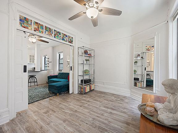 3rd image of 1993 Amsterdam Ave APT 33