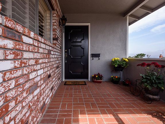2nd image of 211 Allen Dr