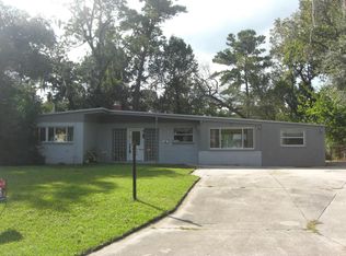 10586 Rutgers Rd, Jacksonville, FL 32218