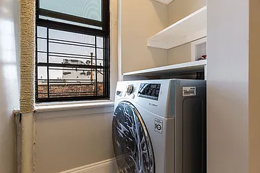 Rented by Dixon Advisory USA Inc.