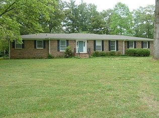 204 Crosslake Dr, Tullahoma, TN 37388