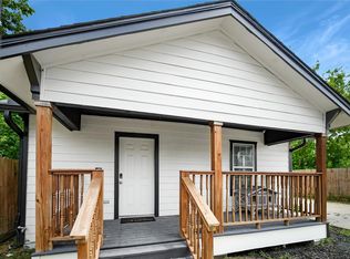 3215 Adelia St, Houston, TX 77026