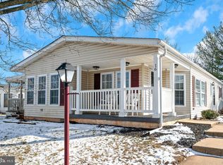 16 Bentwood Cir, Harleysville, PA 19438
