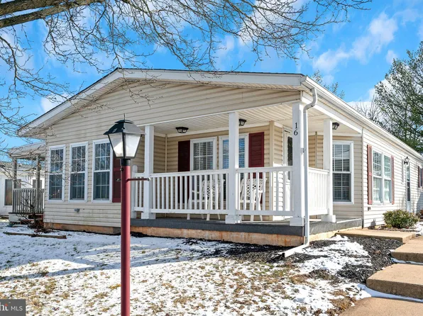 16 Bentwood Cir, Harleysville, PA 19438