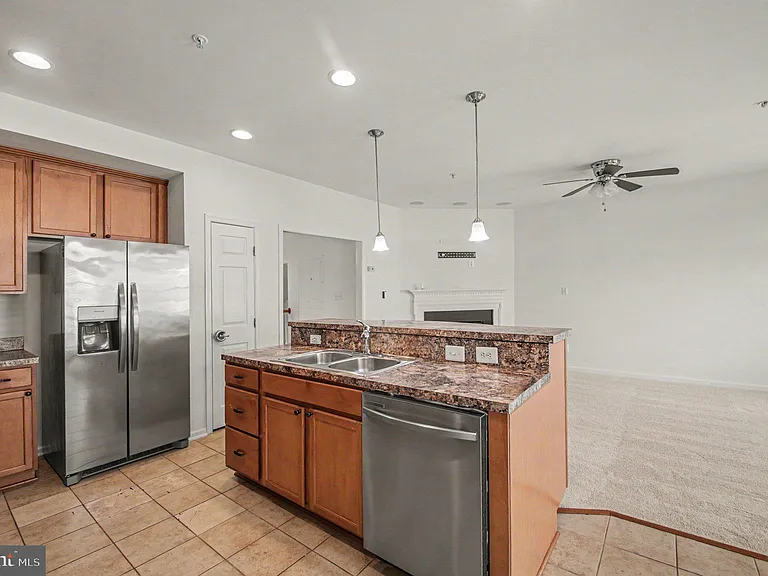 15131 Leicestershire St — Photo 11