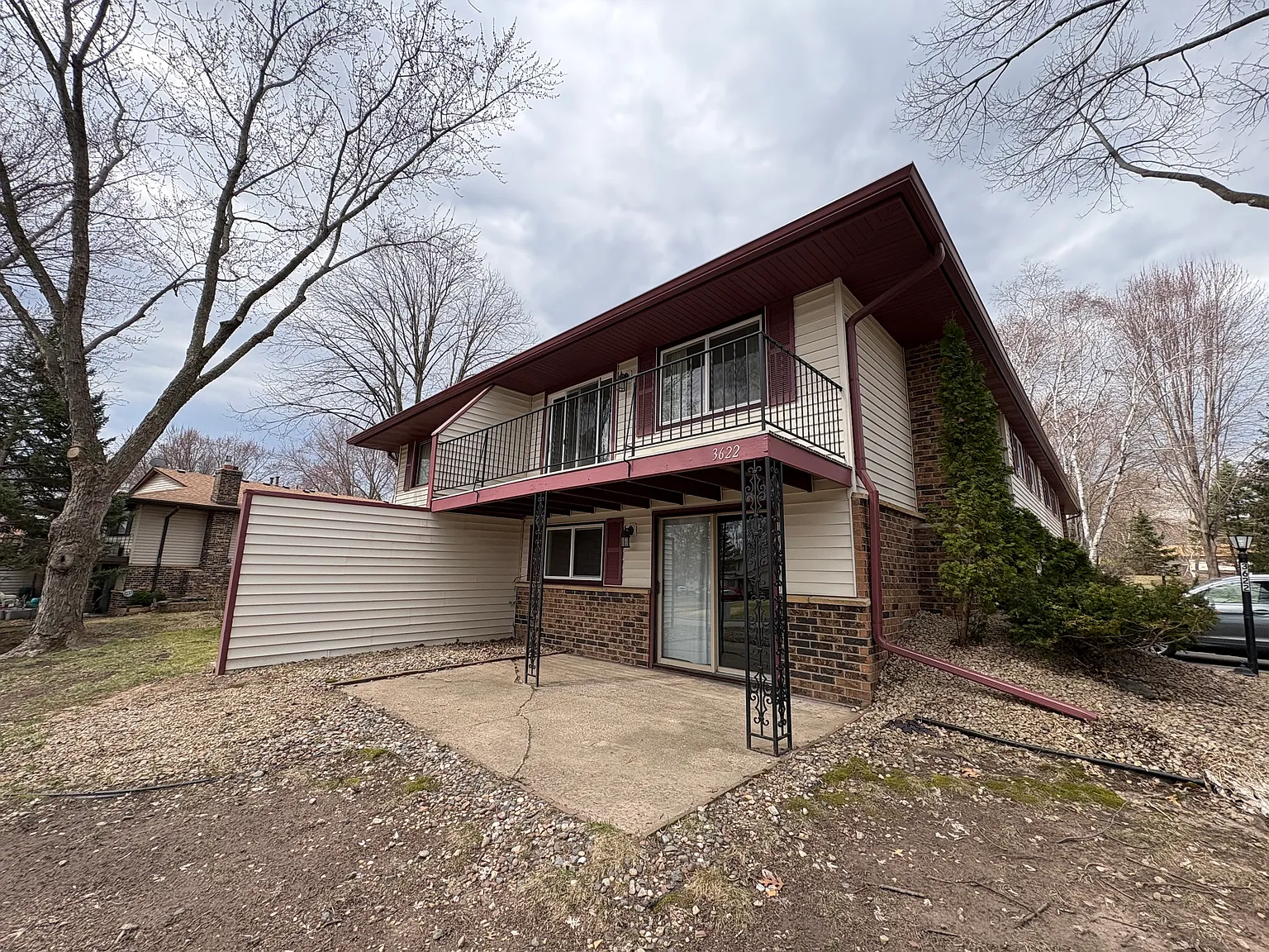 New Price! Two-Bedroom End Unit Townhome Available Now In Oakdale! — Photo 4