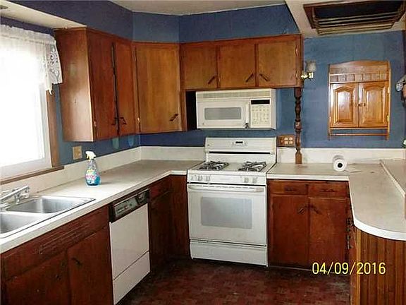 5th image of 21037 Buckeye St