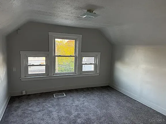 11' x 12' 3rd floor bedroom with 8'6" ceiling and 2 closets