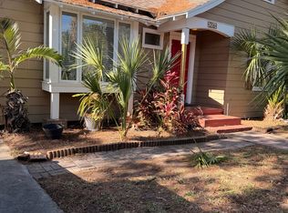 216 Banana St, Tarpon Springs, FL 34689