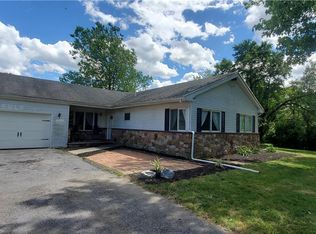 4724 Irvin Rd, Slatington, PA 18080