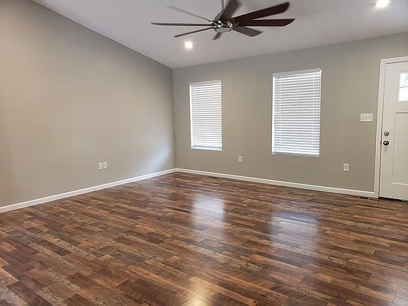 5th image of 441 Murray Dr
