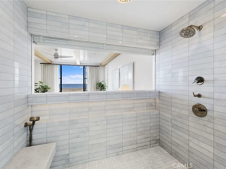 2148 E Oceanfront — Photo 47