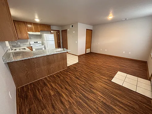 Park Plaza Apartments Photo 1
