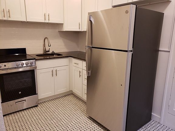 DeSoto Arms: STUDIO REMODEL