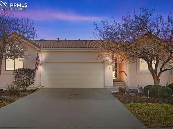 246 Luxury Ln, Colorado Springs, CO 80921