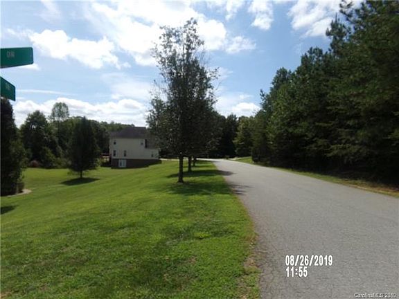 2nd image of 2005 Lynmore Dr