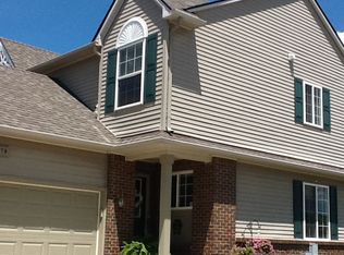 579 Newberry Ln, Howell, MI
