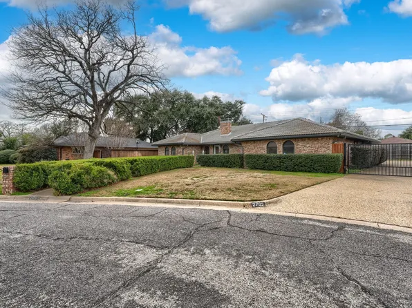 2702 Greenbrook Dr, Arlington, TX 76016