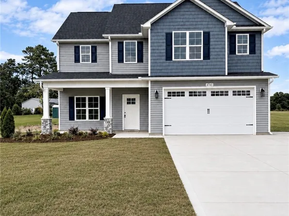4745 Slew Dr, Hope Mills, NC 28348