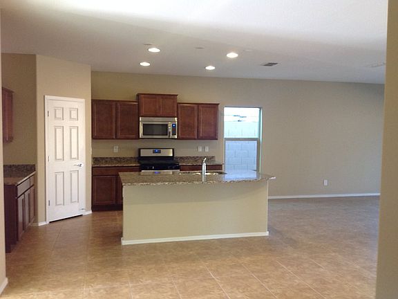 3rd image of 20590 N 260th Ave