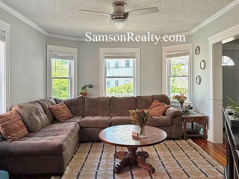 129 Abbott St #1 — Photo 14