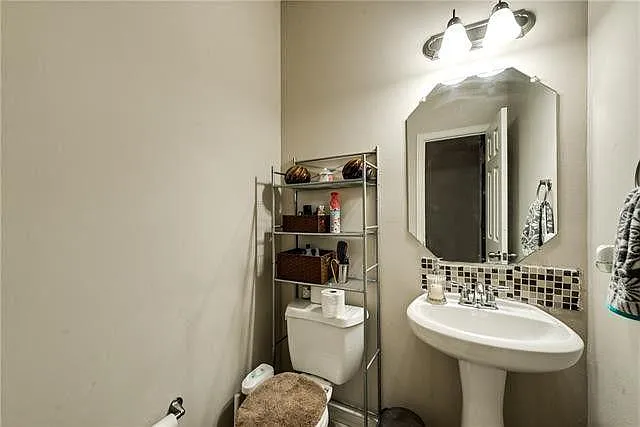 4651 Penelope Ln — Photo 17