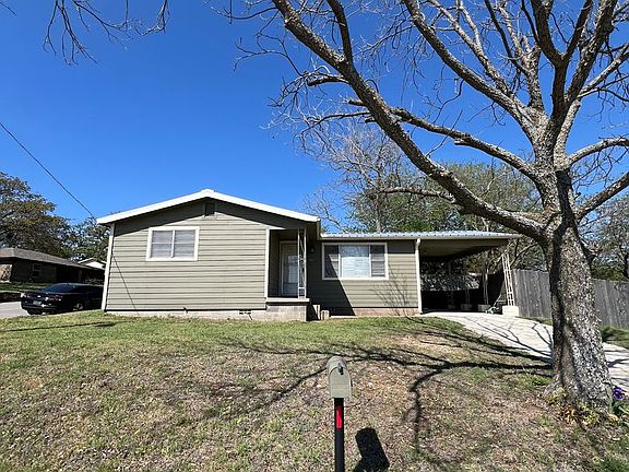 2nd image of 1106 Foster Ln