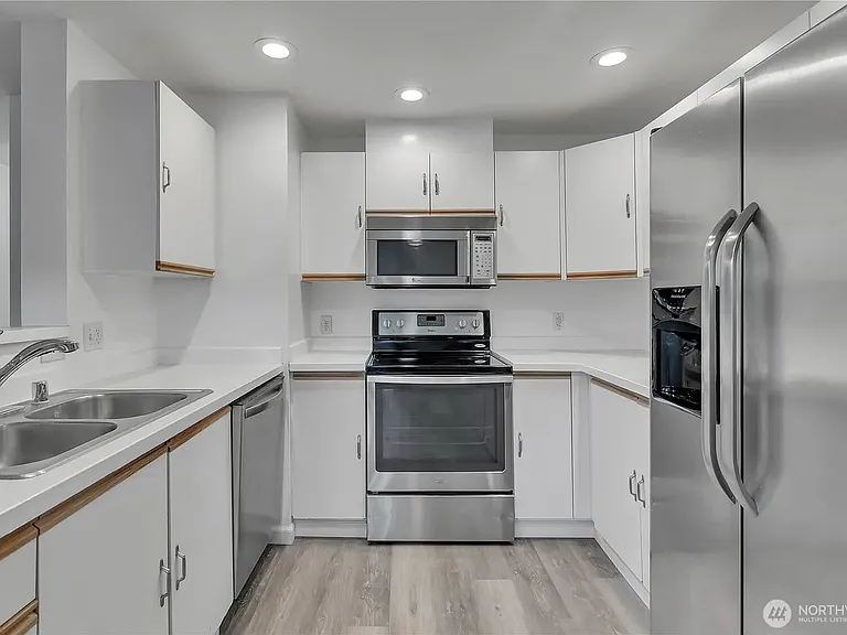 5608 S 231st Pl #4-94-9 — Photo 3