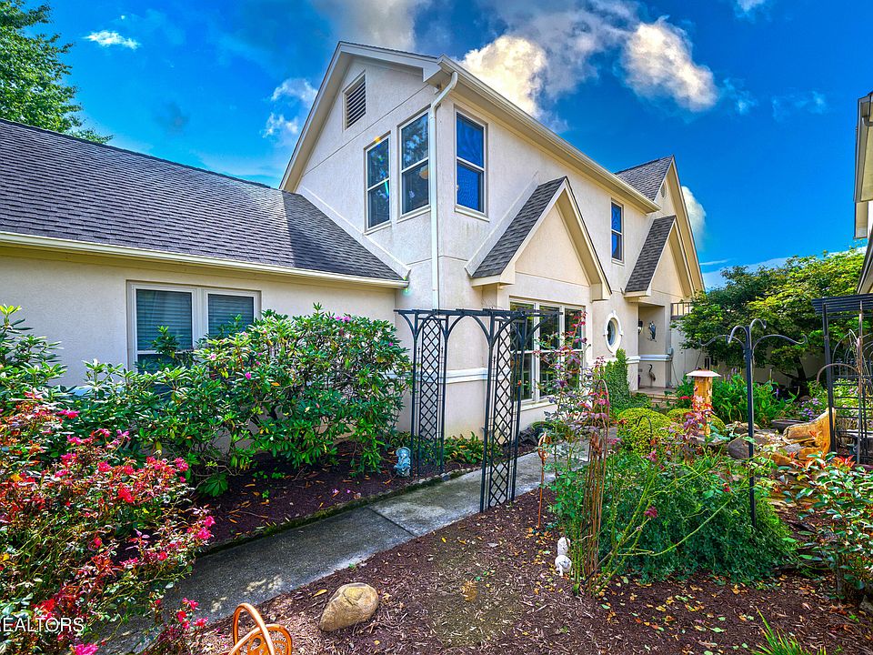 1st image of 3413 Commodore Point